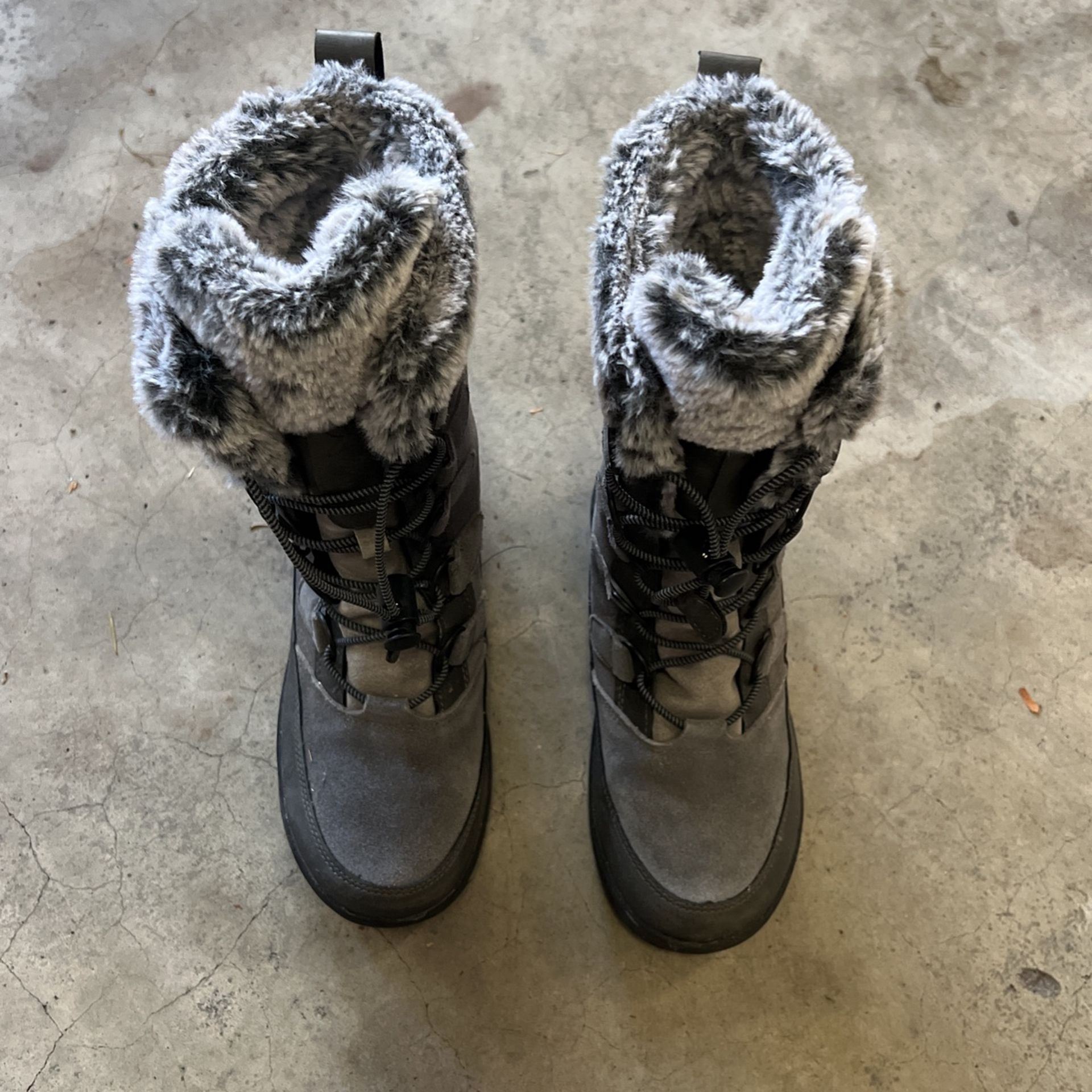 Youth Size 1 Snow/winter Boots 