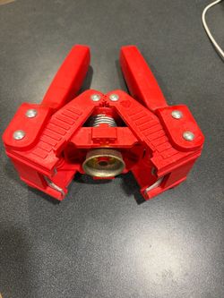 Bottle capper