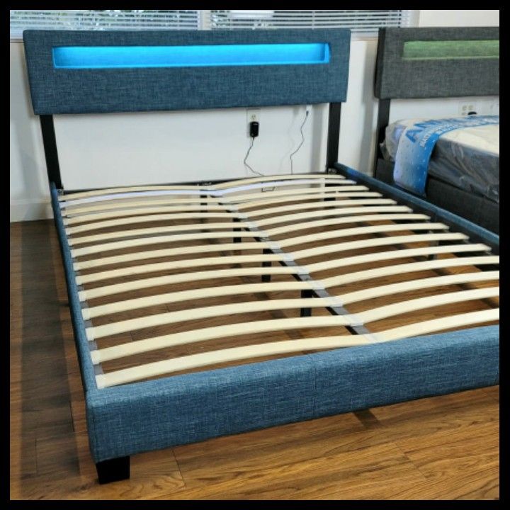 NEW IN BOX QUEEN UPHOLSTERED BED FRAME PLATFORM 😊 MATTRESS SOLD SEPARATELY