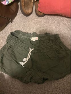 April Kiss Olive Green Linen Blend Smocked Paperbag Waist Shorts Size Medium