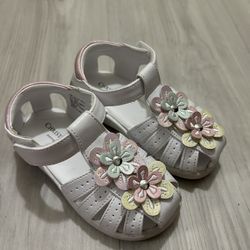 Christie & Jill brand Ava White Sandals for toddler girls, Size 7
