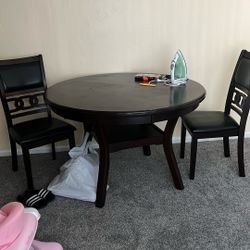 47 “ In Round Dining Table With 4 Chairs 