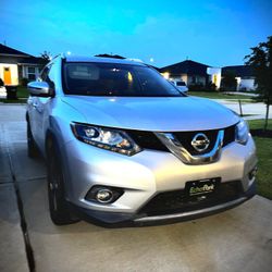 Nissan Rogue Premium Package / SUV / Car For Sale 