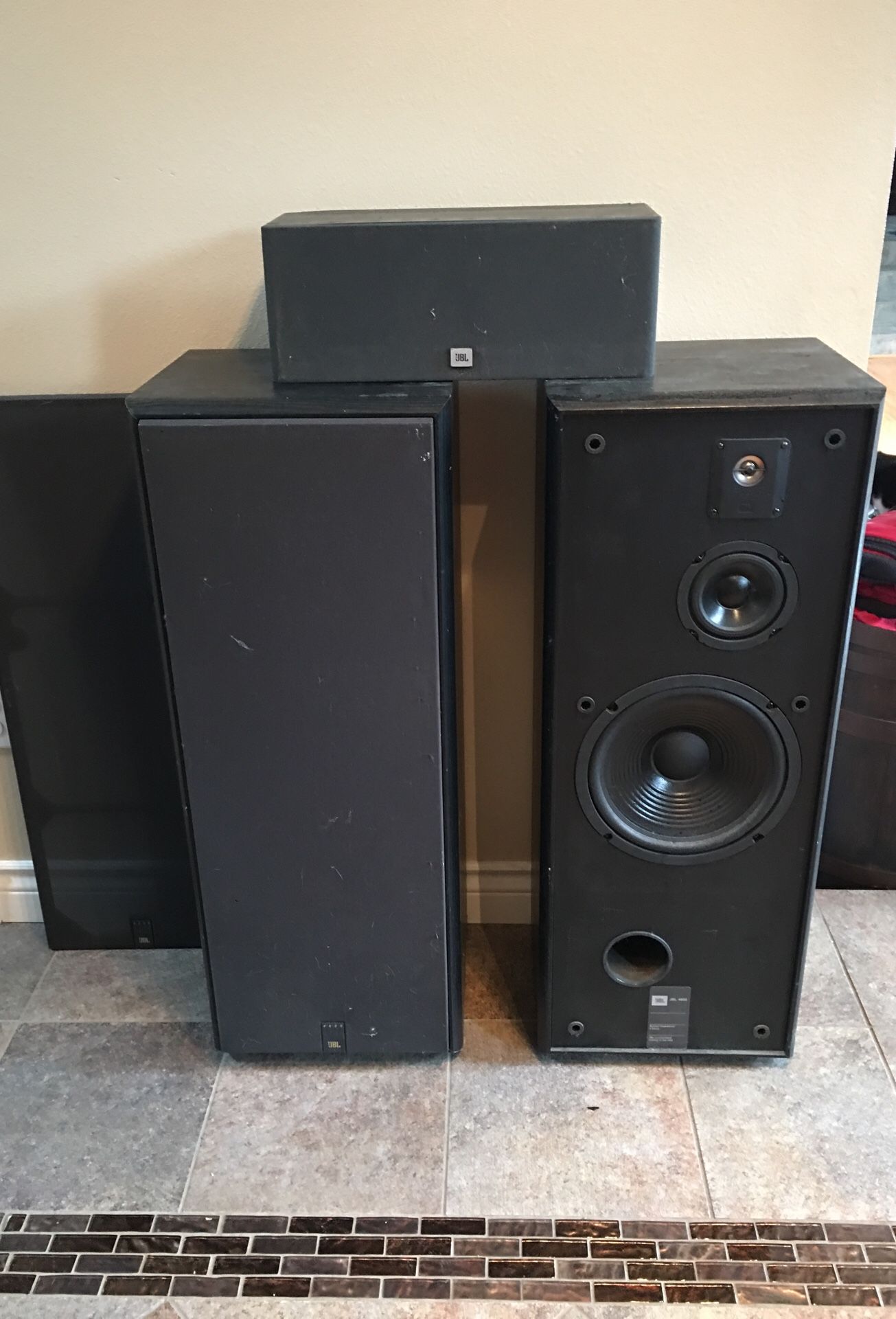 JBL 4800 Tower Speakers
