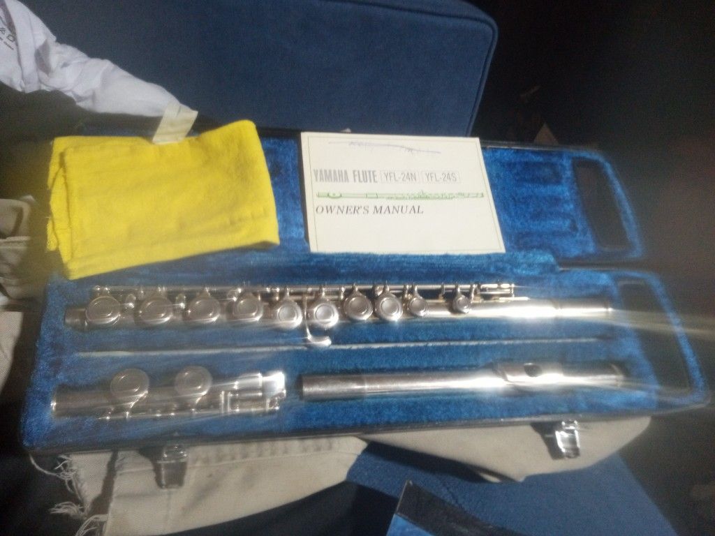 Yamaha Flute Silver Plated 