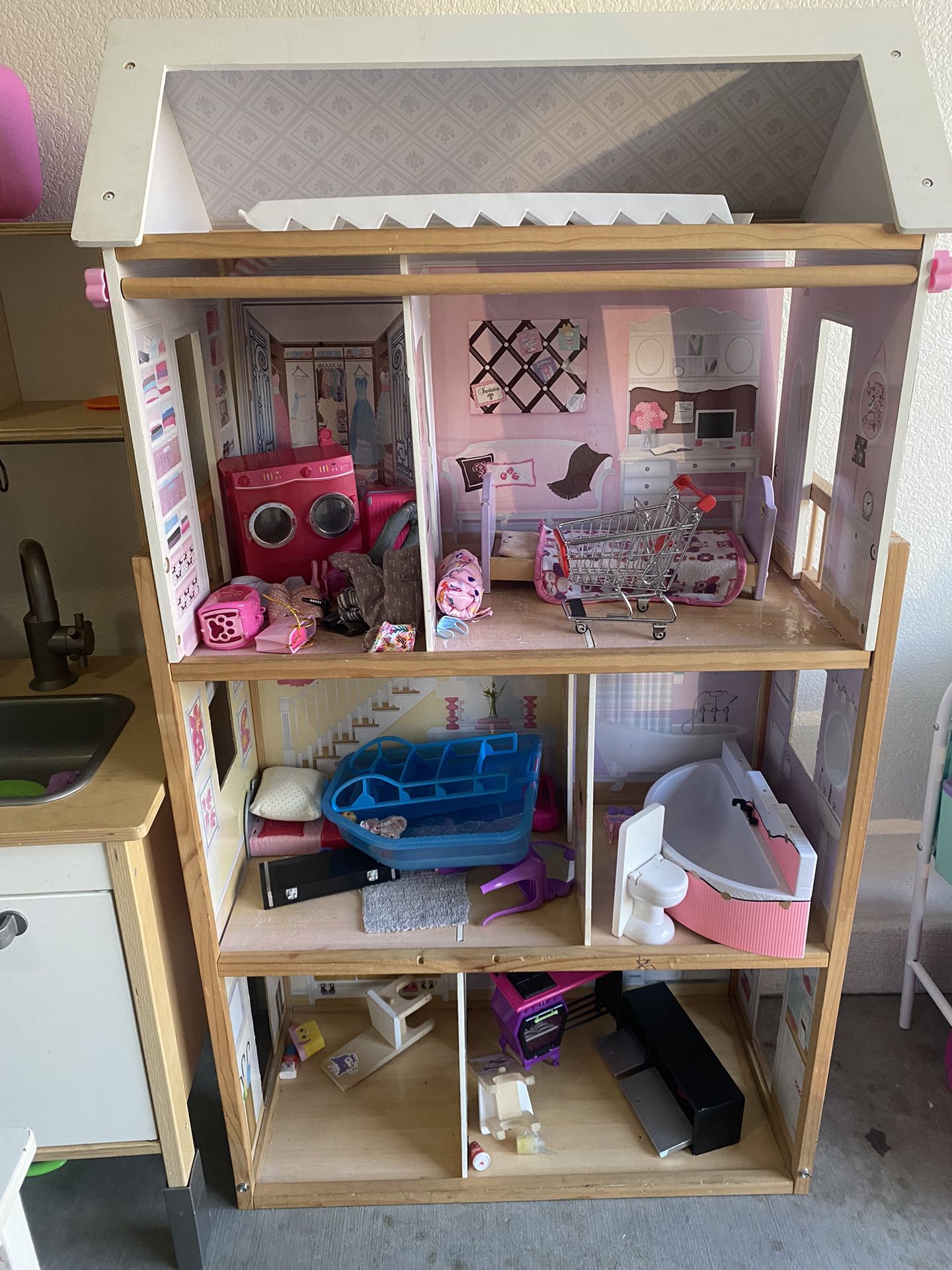 Children’s Wood Play Stove/ Doll House 