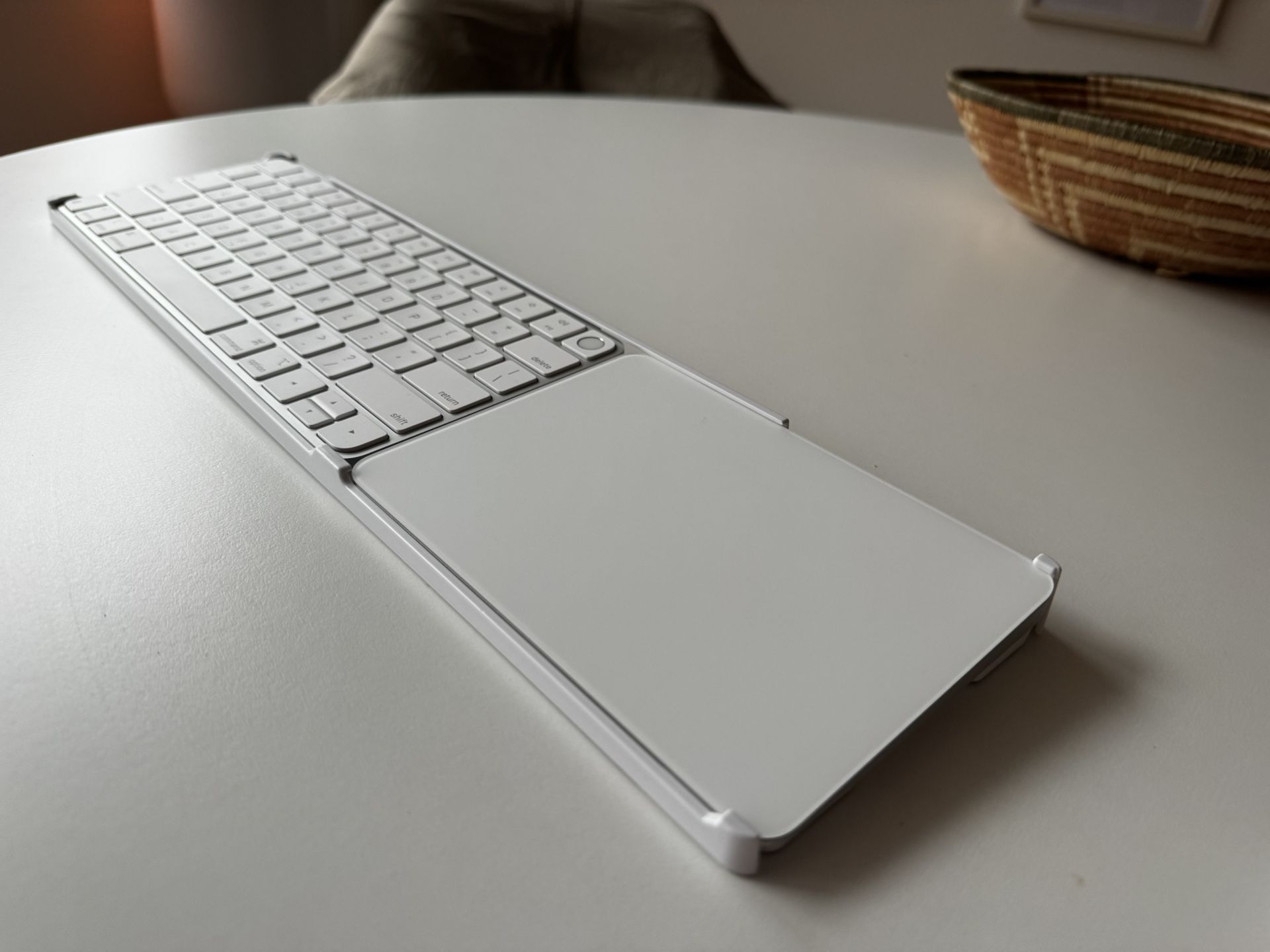 Apple Magic Keyboard & Trackpad Combo (USB-C; Mac, iPad)