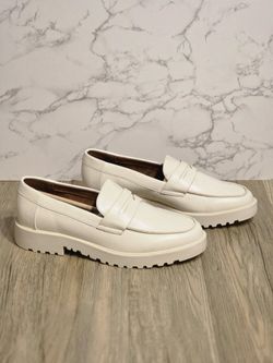 Mia Amore Hali Womens Round Closed Toe Loafers