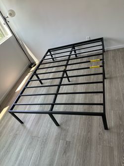 Metal bedframe full