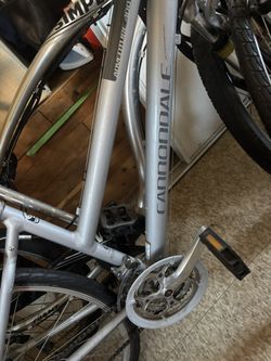 Cannondale Adventure 400 hybrid bicycle