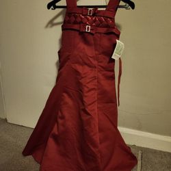 Red Sleeveless Dress