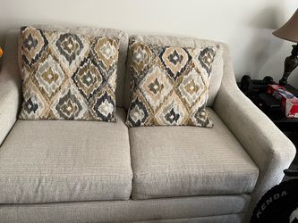 Love seat (STORAGE UNIT SALE)
