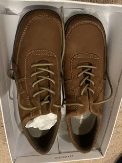 - Brown 7 1/2 Size Shoes Asking For $35