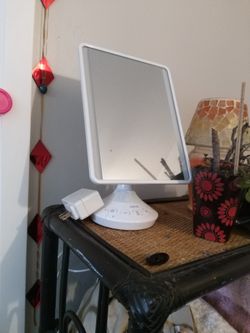 Make. Up Mirror With Built In Bluetooth
