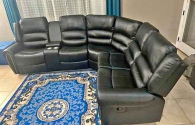 New recliner sectional couch / free delivery
