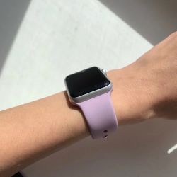 Apple Watch SE with Purple Band 