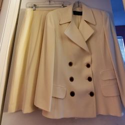 Ellen Tracy Linda  Allard Off-White  Skirt Suit - 12
