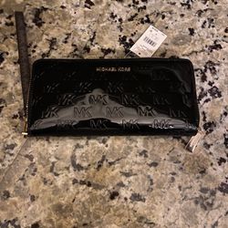 Brand new with tags Michael Kors wallet