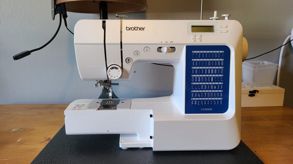 Sewing & Quilting Machine: Brother CS7000X in NEW condition