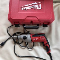 Milwaukee 1/2” Hammer Drill