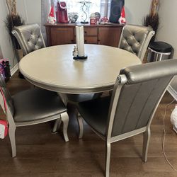 kitchen/dining table great sturdy condition has its flaws as pictured 