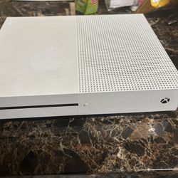 Xbox One S On Sell with Blue Controller  (Great Condition)