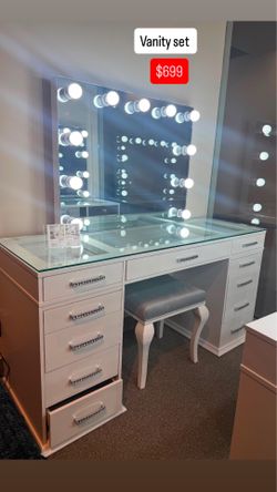 Beautiful vanity set