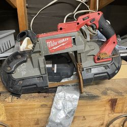 Milwaukee Deep Cut Bandsaw
