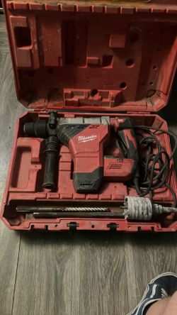 Milwaukee 1-3/4” SDS MAX roto hammer