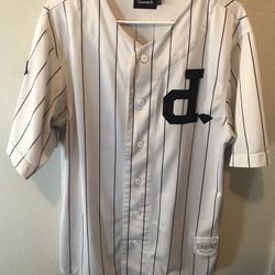 Diamond White Baseball Tee Size M 