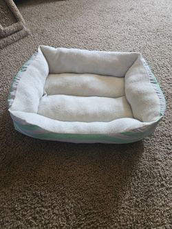 Small Pet Bed Cat or Dog with Bolster Sides