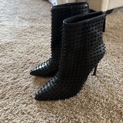 Steve Madden Boots (size 7.5 Women’s)