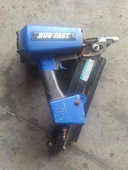 Duo-Fast CN-325B strip nailer, a pneumatic framing tool