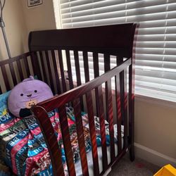 Graco Crib/toddler Bed 
