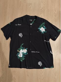 Size large - Darc sport button up shirt - civil regime wolves youngla gym shark