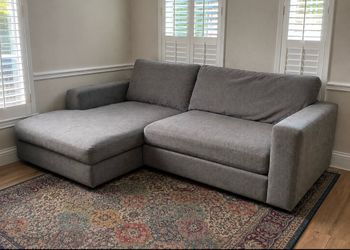 Gray L-Shaped Sectional Sofa – Comfortable & Stylish