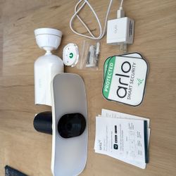 Arlo Pro 3 Floodlight Security Camera