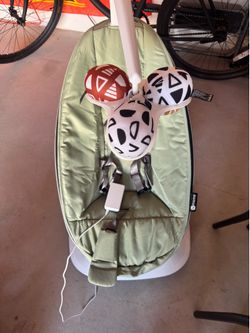 4Moms Motorized Baby Swing