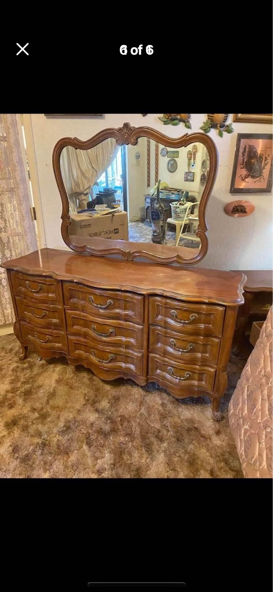 🌹BEAUTIFUL BROWN COLOR FRENCH PROVINCIAL VINTAGE DRESSER WITH MIRROR-SOLID WOOD🌹