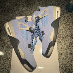 Jordan 4 UNC size 12