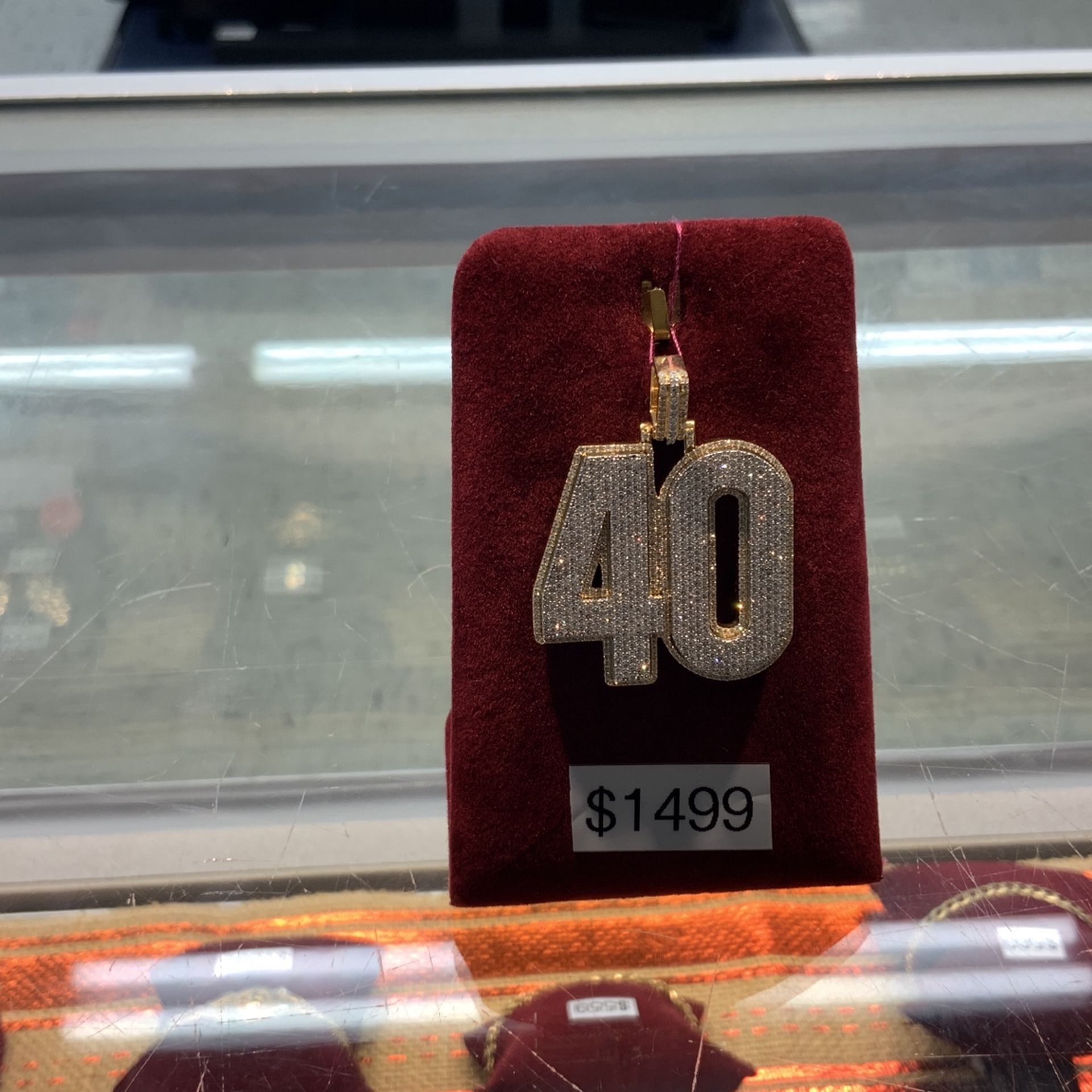 40 Pendant