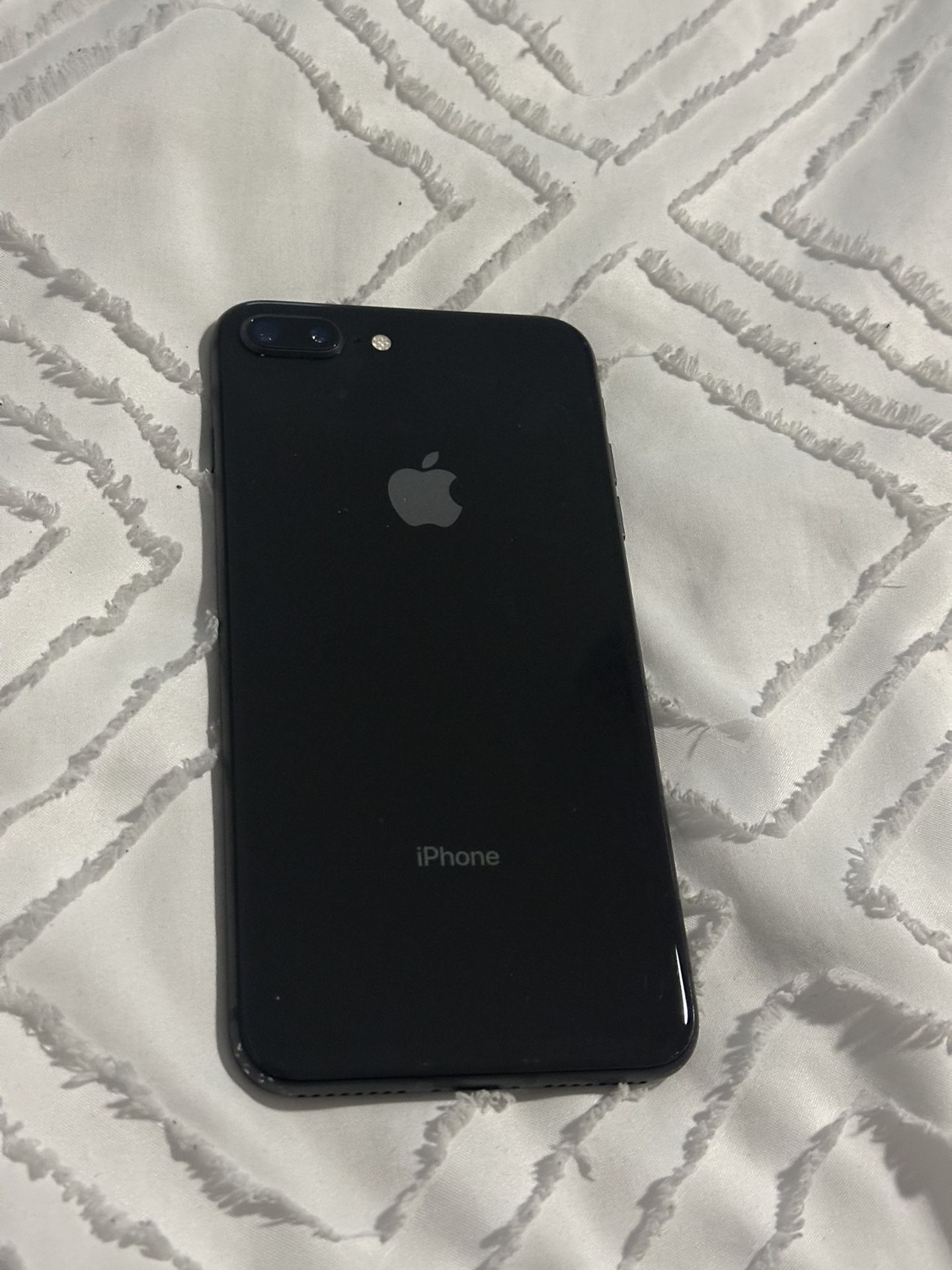 iPhone 8 Plus