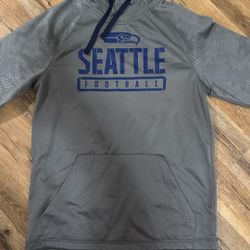 Small Men’s Seahawks Hoodie