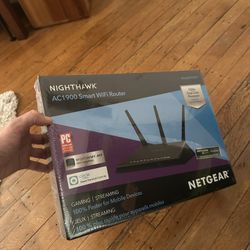 Netgear Nighthawk AC1900 Smart WiFi Router (Model R7000) - NEW in Unopened Box