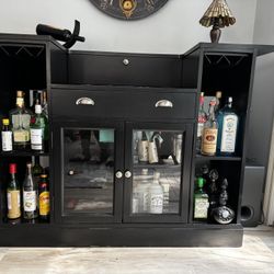 INDOOR BAR/CABINET