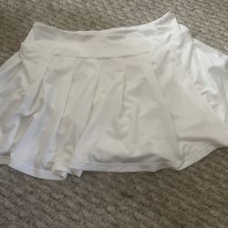 Women’s Shein Pleated White Skirt Size Medium