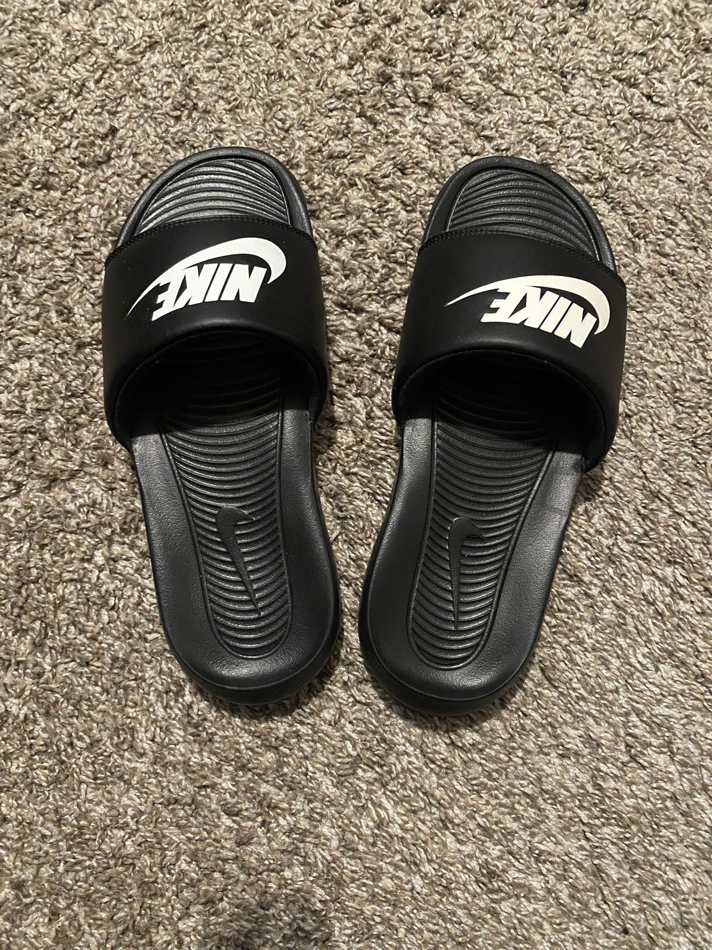 Nike Victori One Men’s Logo Slide Sandals