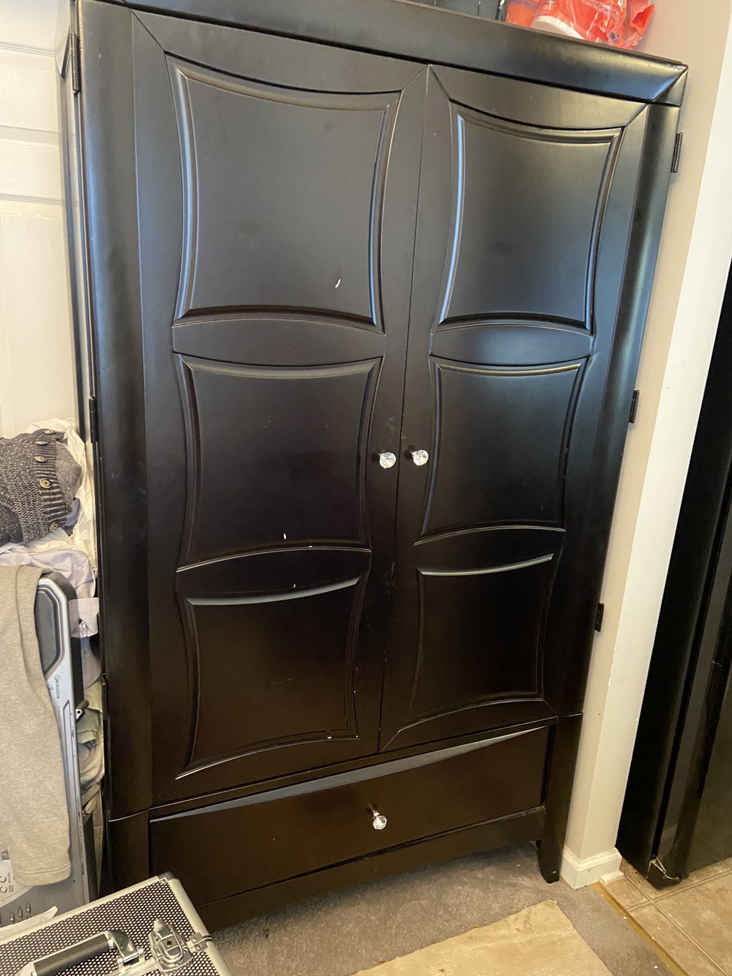 Bedroom Furniture Very Sturdy for Sale in Fairburn, GA OfferUp
