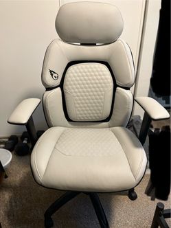 DPS Centurion Gaming Chair