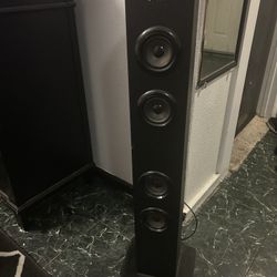 Speaker With Strobe Light